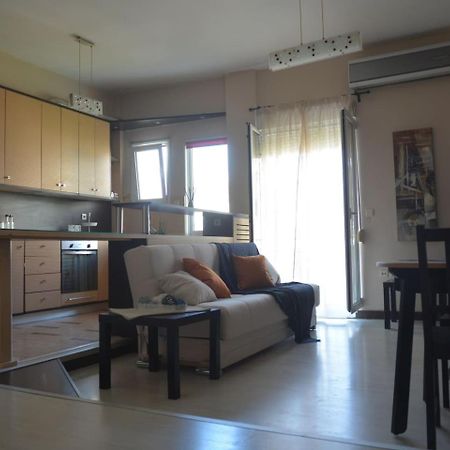 Modern Apartment, 5΄ Walk From Central Metro Station Atene Esterno foto