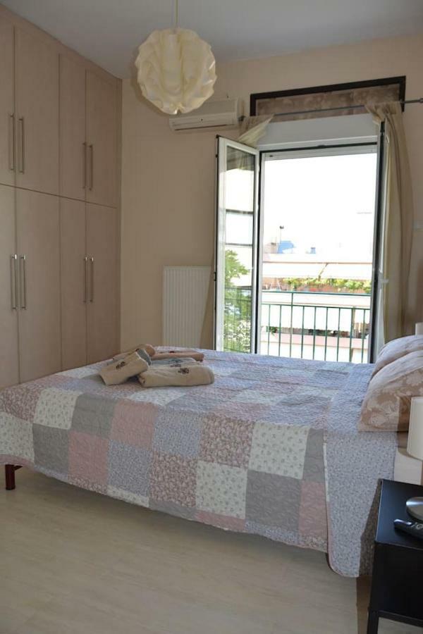 Modern Apartment, 5΄ Walk From Central Metro Station Atene Esterno foto